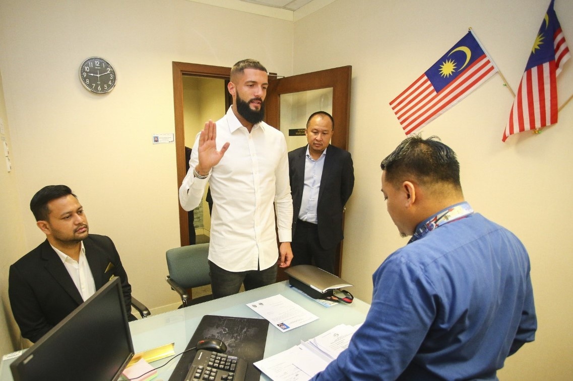 Malaysia nhap tich anh 1