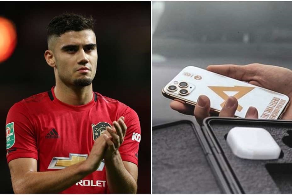 Sao MU bi chi trich vi khoe dien thoai dat tien hinh anh