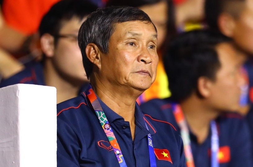 HLV Mai Duc Chung: 'Toan doi chien dau voi tinh than phu nu Viet Nam' hinh anh
