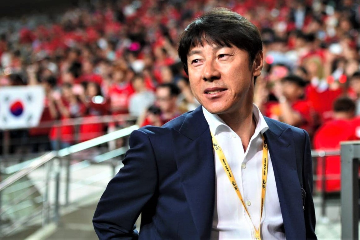HLV Shin Tae-yong: 'Gio la luc de bong da Indonesia tai sinh' hinh anh