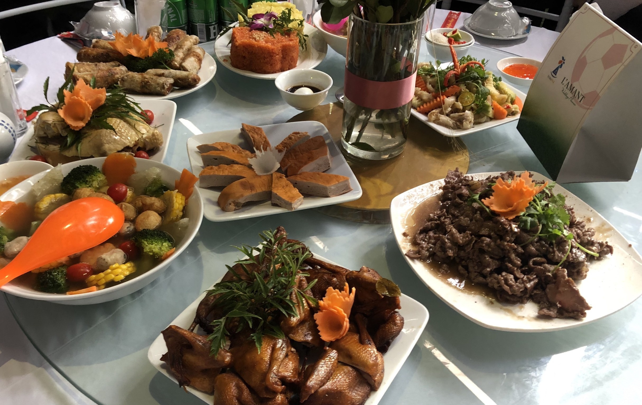 Thuc don 17 mon trong dam cuoi Duy Manh - Quynh Anh hinh anh