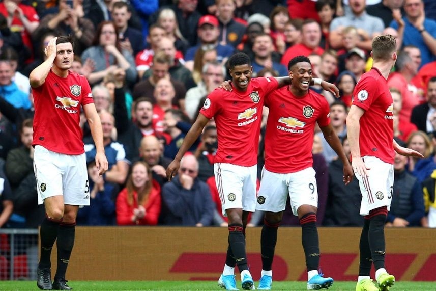 Man City bi cam du C1 anh 2