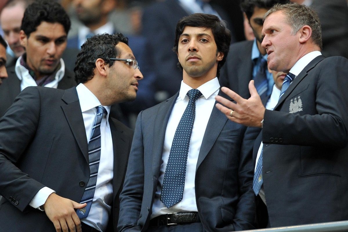 Man City bi cam du C1 anh 3