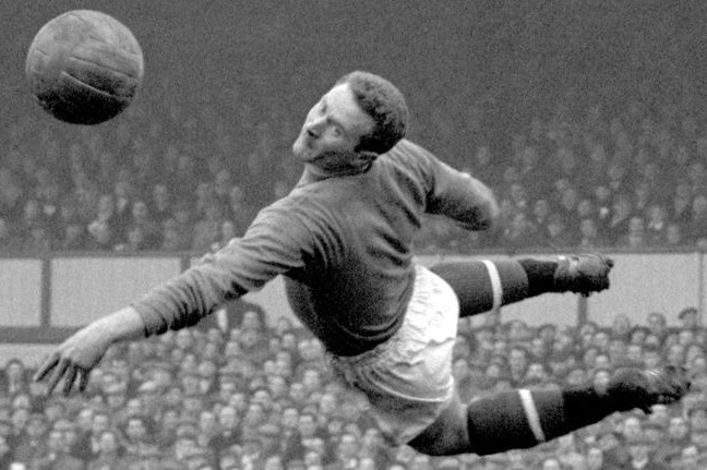 Huyen thoai MU qua doi o tuoi 87 hinh anh