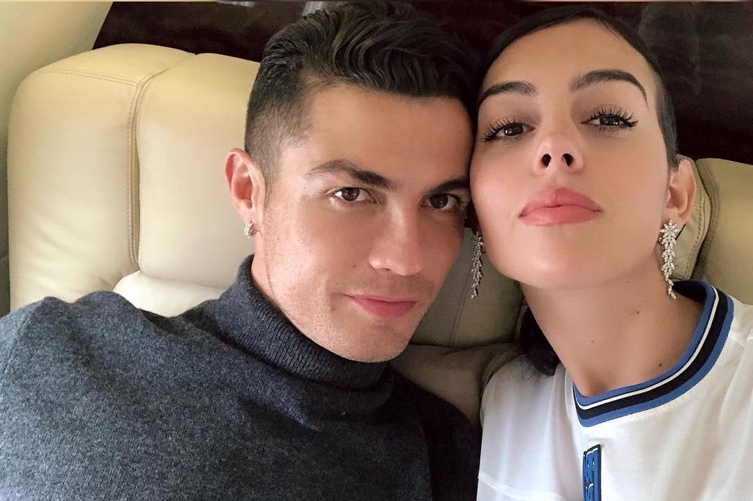 Ronaldo bi dieu tra vi nghi pha vo quy tac cach ly hinh anh