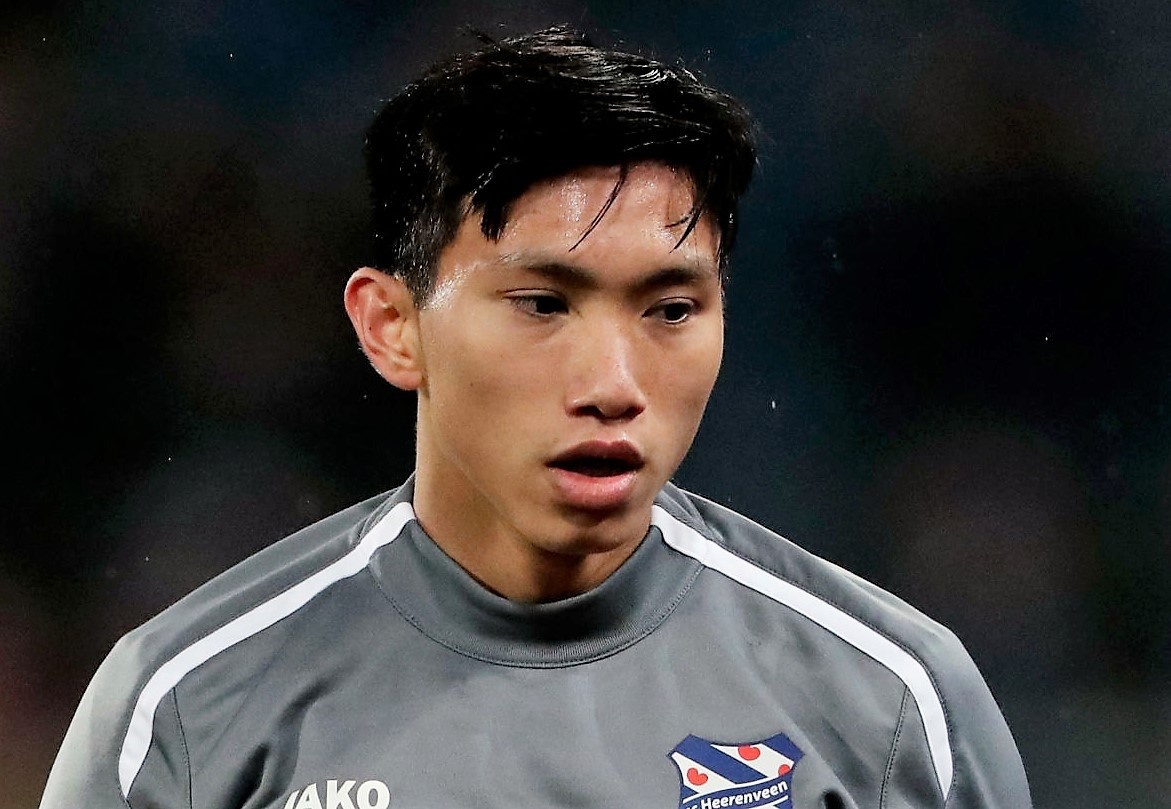 Van Hau kho co co hoi da chinh truoc ADO Den Haag hinh anh