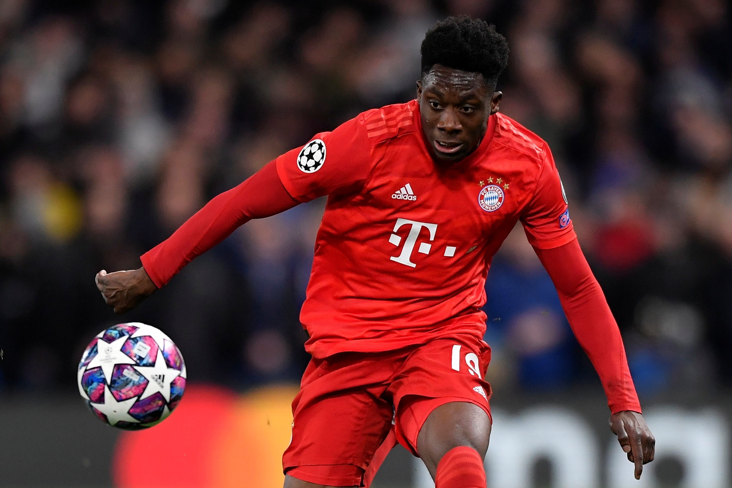 Alphonso Davies - con loc ben hanh lang trai cua Bayern hinh anh