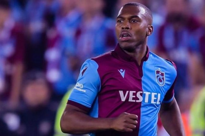 Sturridge bi treo gio anh 1