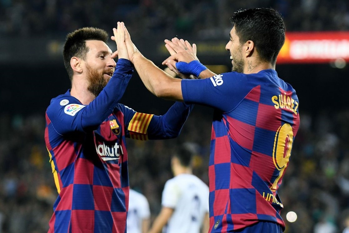 Messi roi Barca anh 1