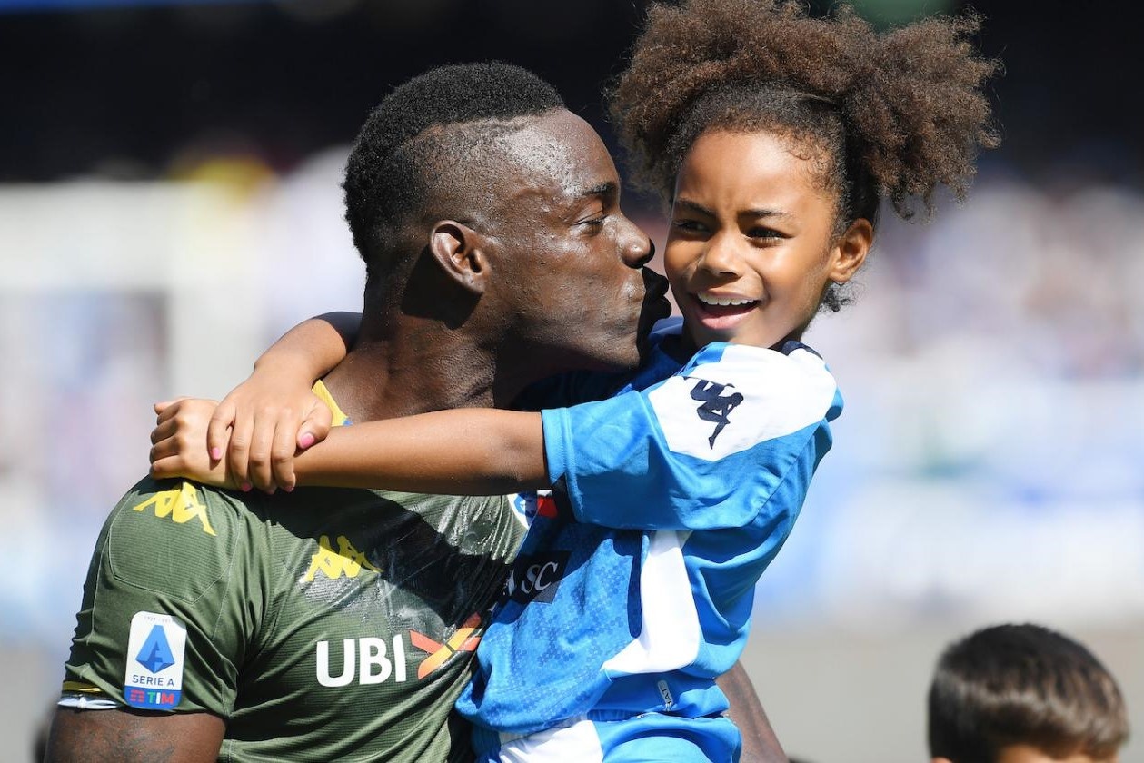 Balotelli so Covid-19 anh 1