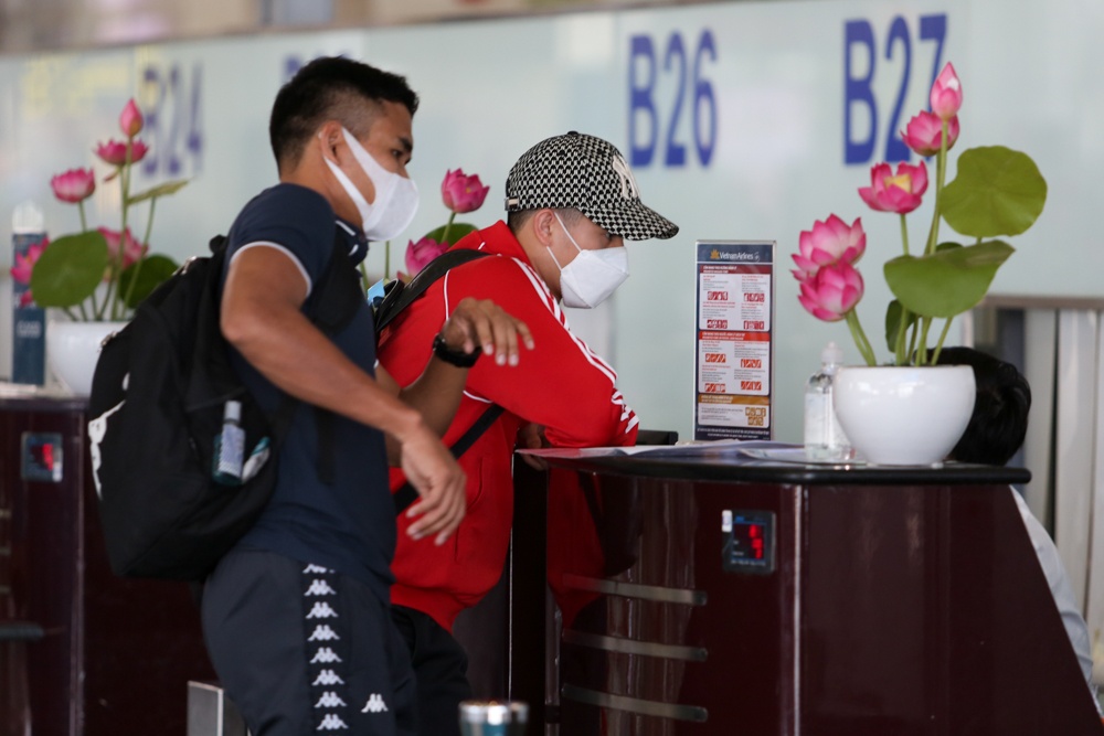 Duy Manh sang Singapore anh 6