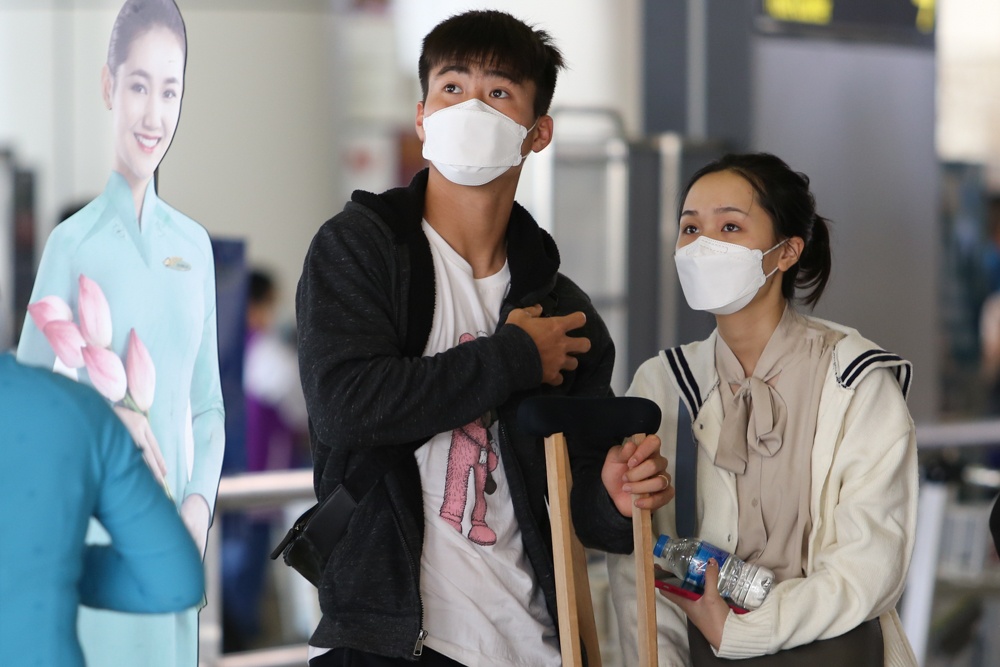 Duy Manh sang Singapore anh 7