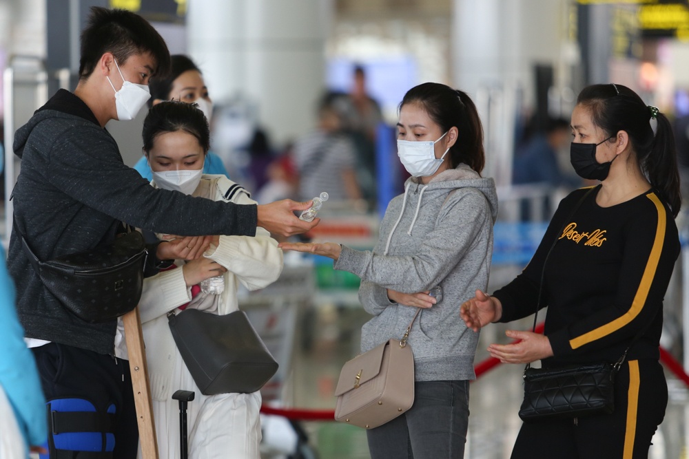 Duy Manh sang Singapore anh 8