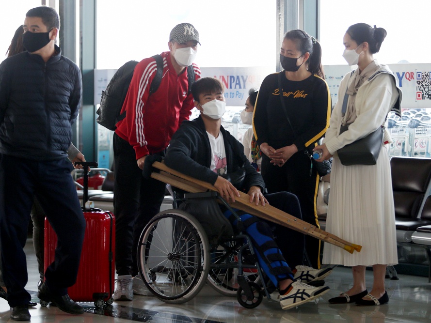 Duy Manh sang Singapore anh 9