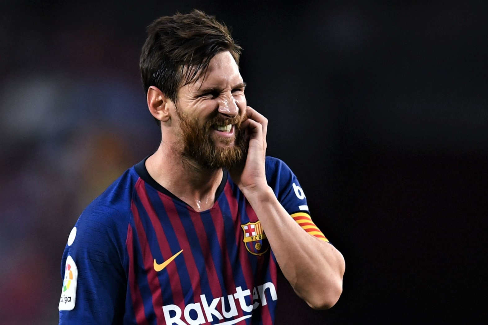 Su thong tri o giai VDQG phoi bay mat trai cua Champions League hinh anh