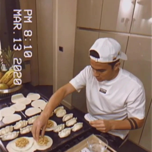 Sao bong da lam gi khi nghi thi dau vi dich Covid-19 anh 5