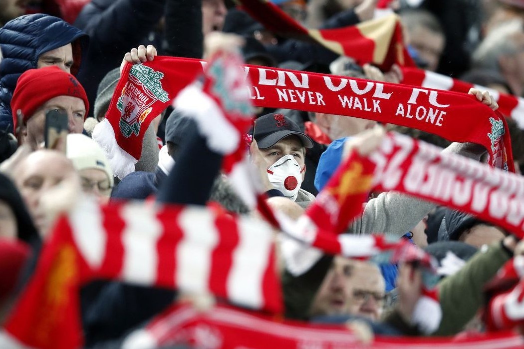 Liverpool mat chuc vo dich anh 1