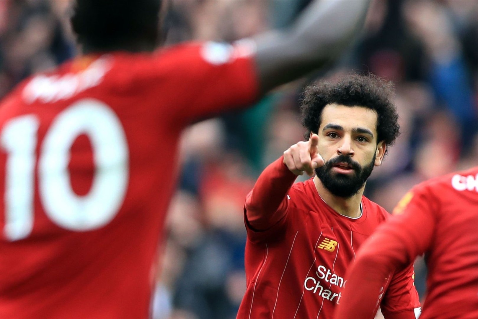 Premier League lo hon 3 ty euro neu huy ket qua mua 2019/20 hinh anh