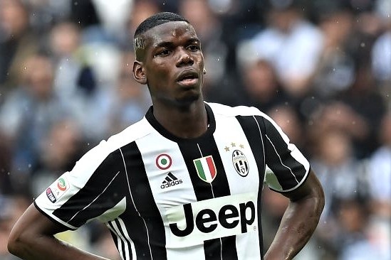 Pogba mac ao dau Juventus trong luc tap luyen hinh anh