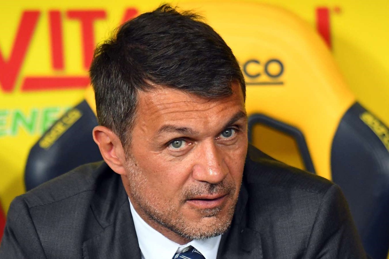 Maldini va con trai dieu tri cach ly hinh anh