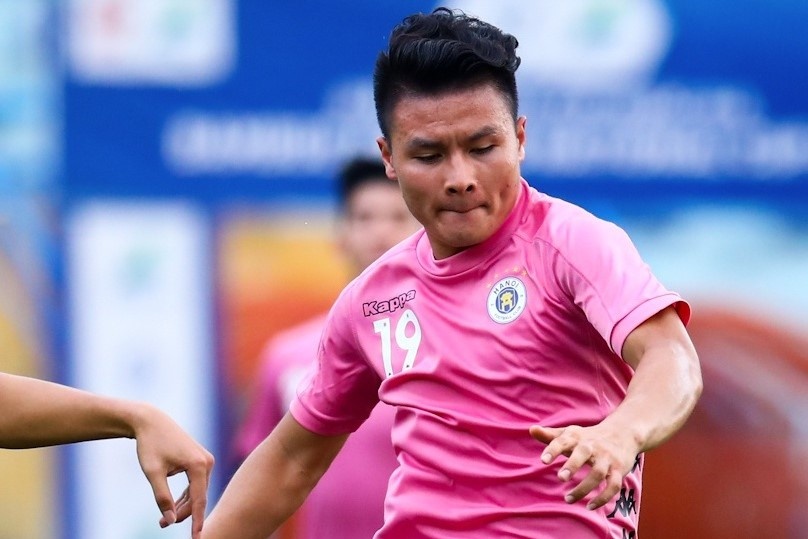 Ibou Kebe: 'Cau thu chau A nho con nhung rat nhanh' hinh anh