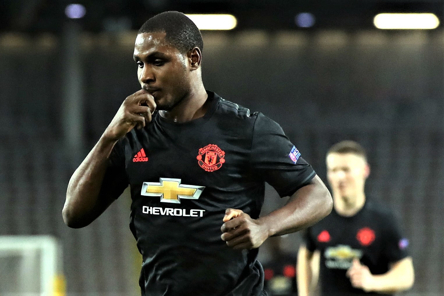 Doi bong Trung Quoc chan duong chieu mo Ighalo cua MU hinh anh