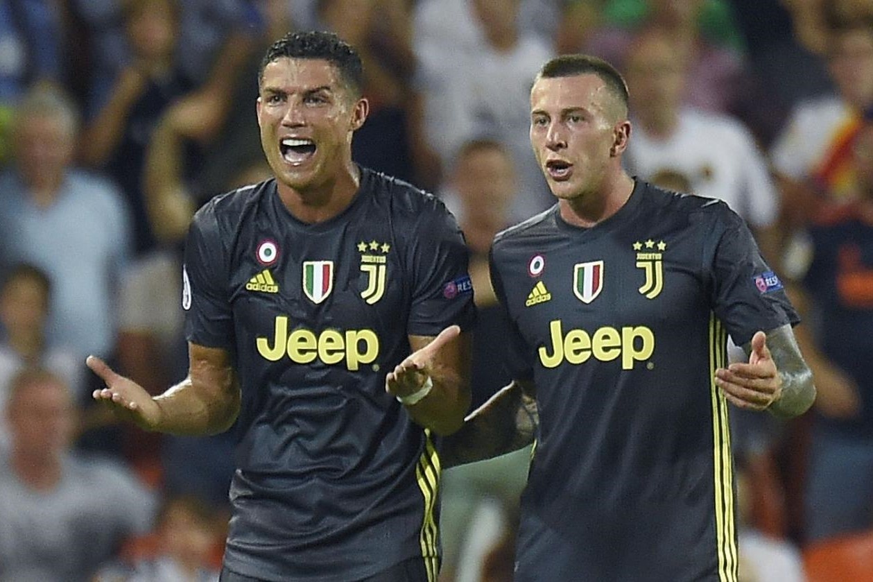 Ronaldo cach ly o Bo Dao Nha anh 1