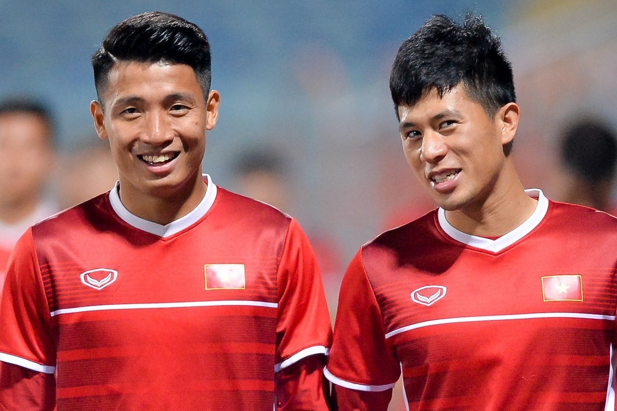 Bui Tien Dung huong dan nguoi ham mo tap luyen tai nha hinh anh