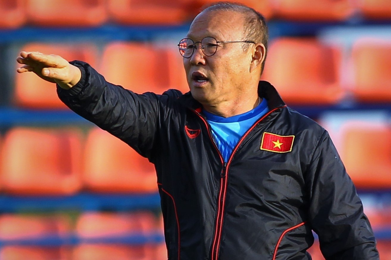 Mot ngay lam viec cua HLV Park Hang-seo tai VFF hinh anh