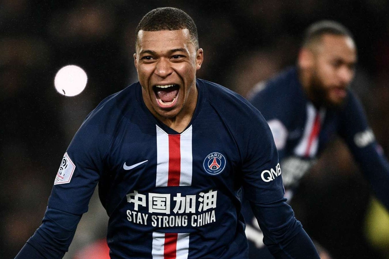 'PSG dong y de Mbappe ra di mua he nay' hinh anh