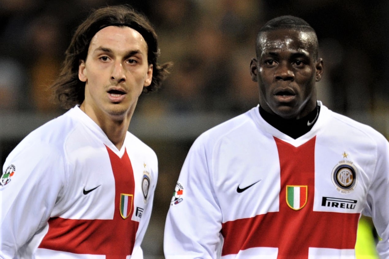 Balotelli tiet lo chuyen bi Ibrahimovic khuyen bo bong da hinh anh