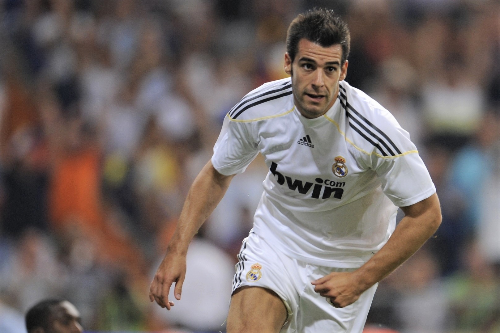 Mata tung da cho Real anh 9