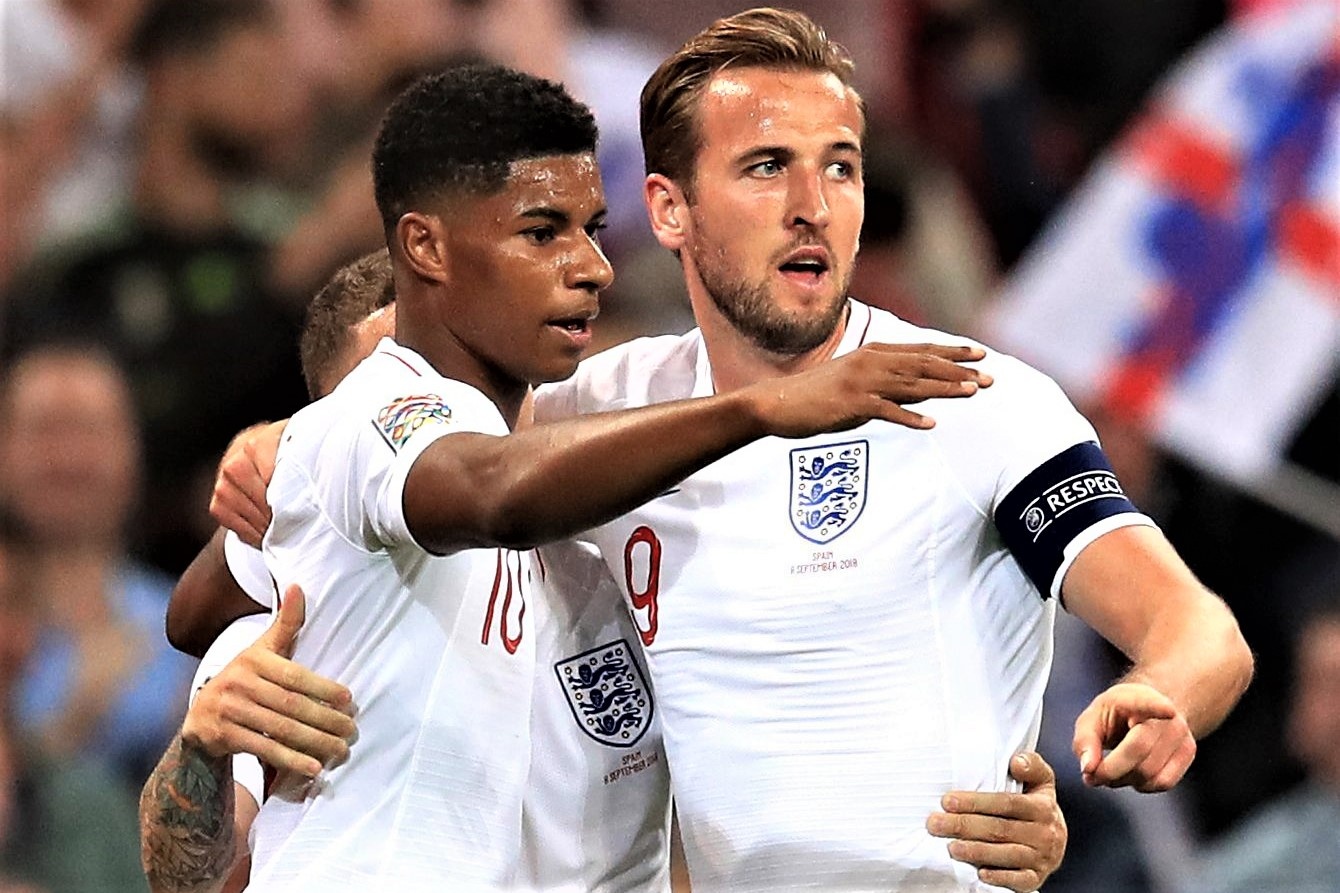 HLV Solskjaer danh gia Rashford ngang tam Kane hinh anh