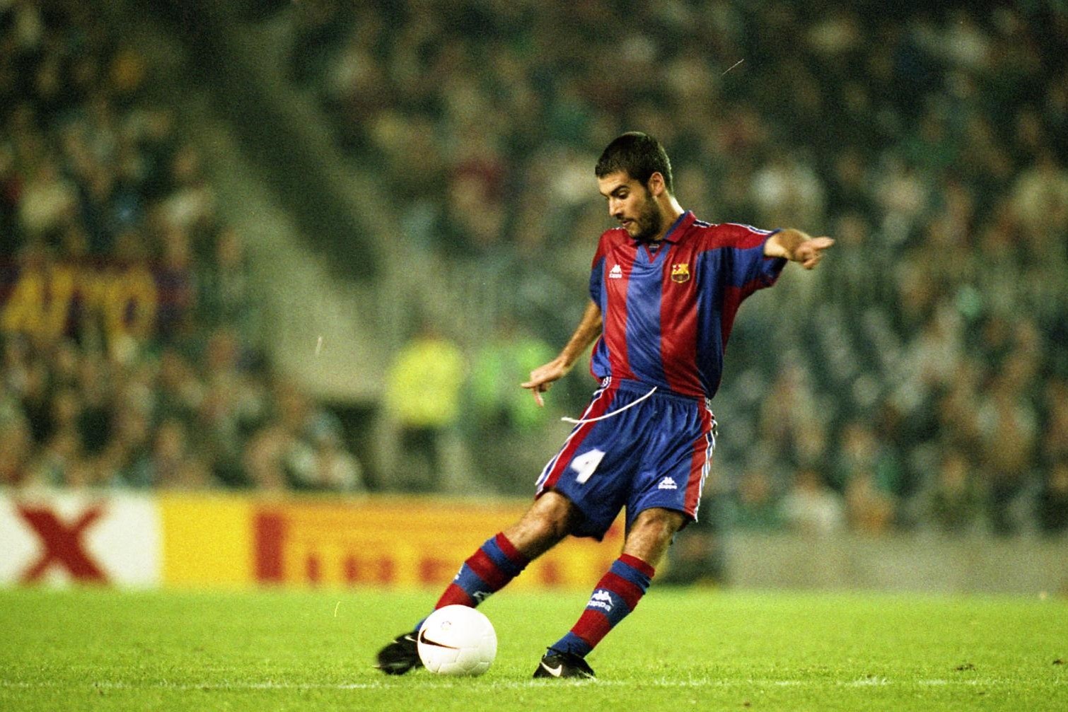 Messi mau thuan voi chu tich Barca anh 9