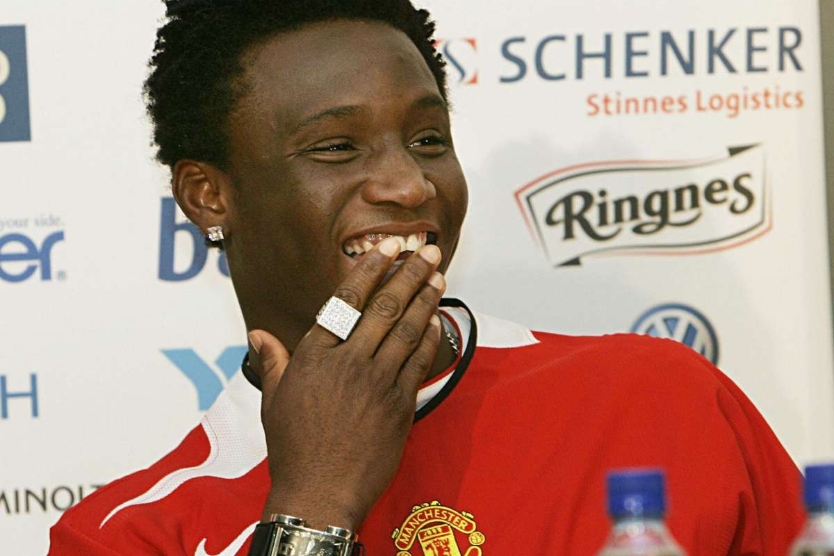 Mikel mac ao MU nhung den Chelsea va nhung thuong vu tai tieng hinh anh