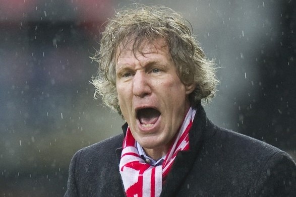 Cuu HLV Heerenveen cham dut hop dong voi CLB Australia hinh anh