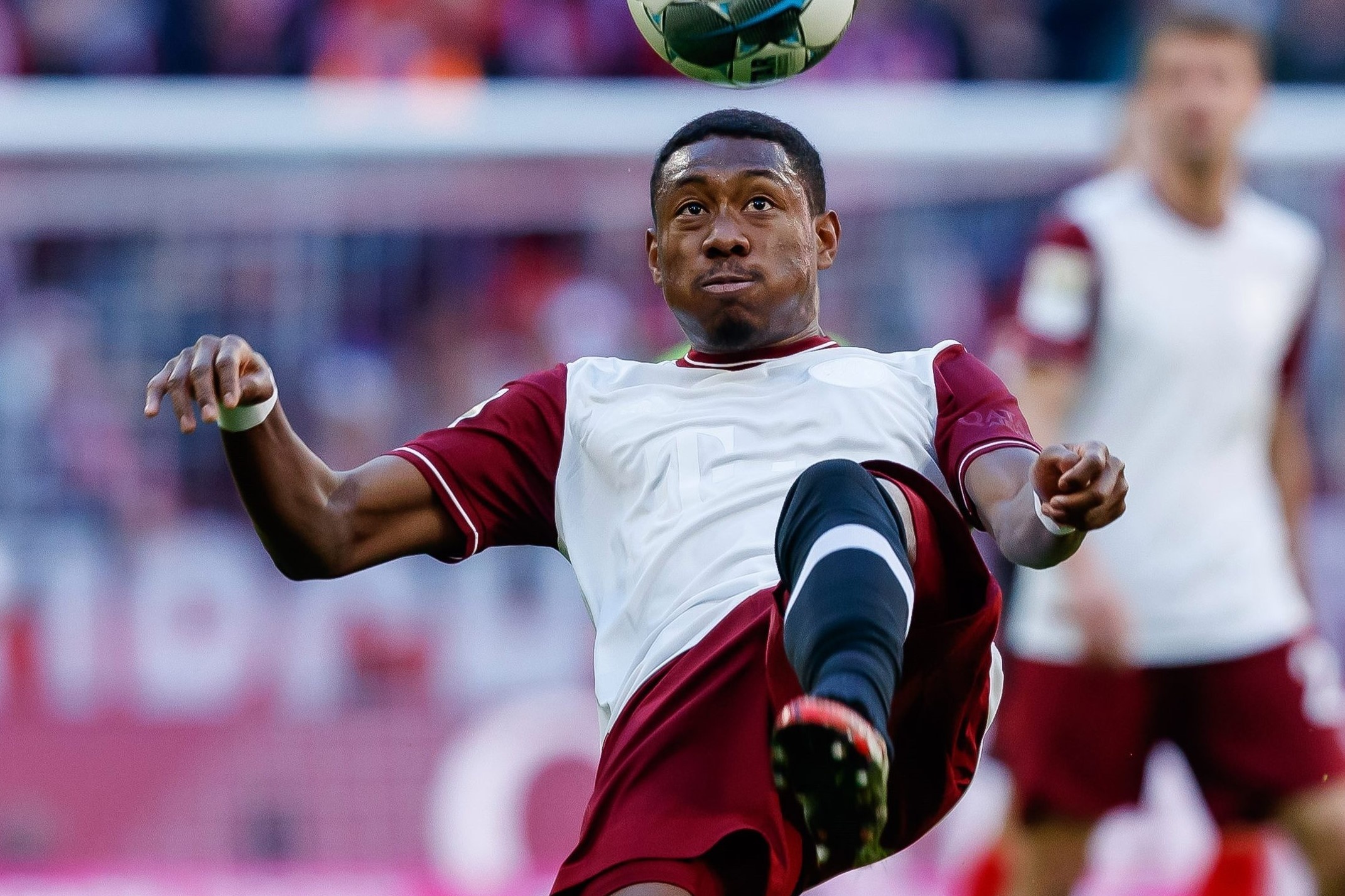 Messi gia han hop dong anh 3