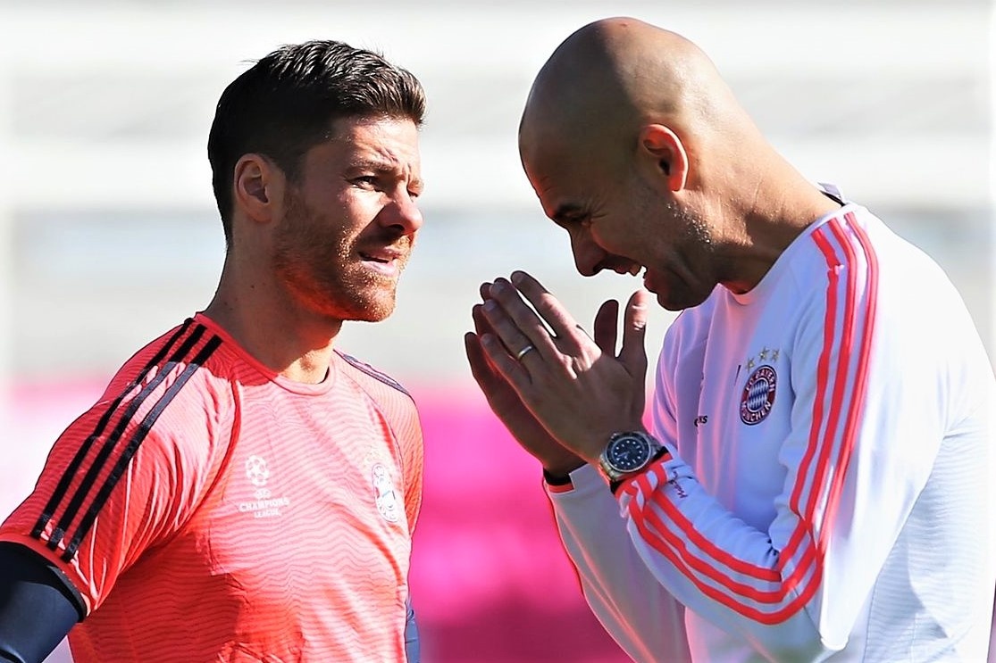 Pep Guardiola tim tro ly anh 1