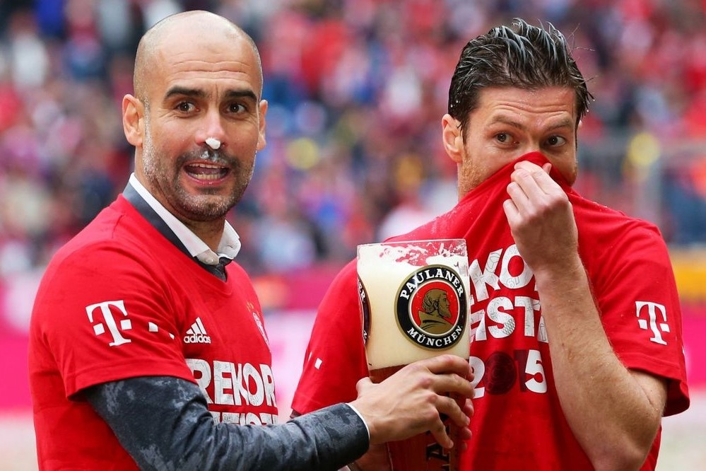 Xabi Alonso muon theo Pep Guardiola hoc viec hinh anh