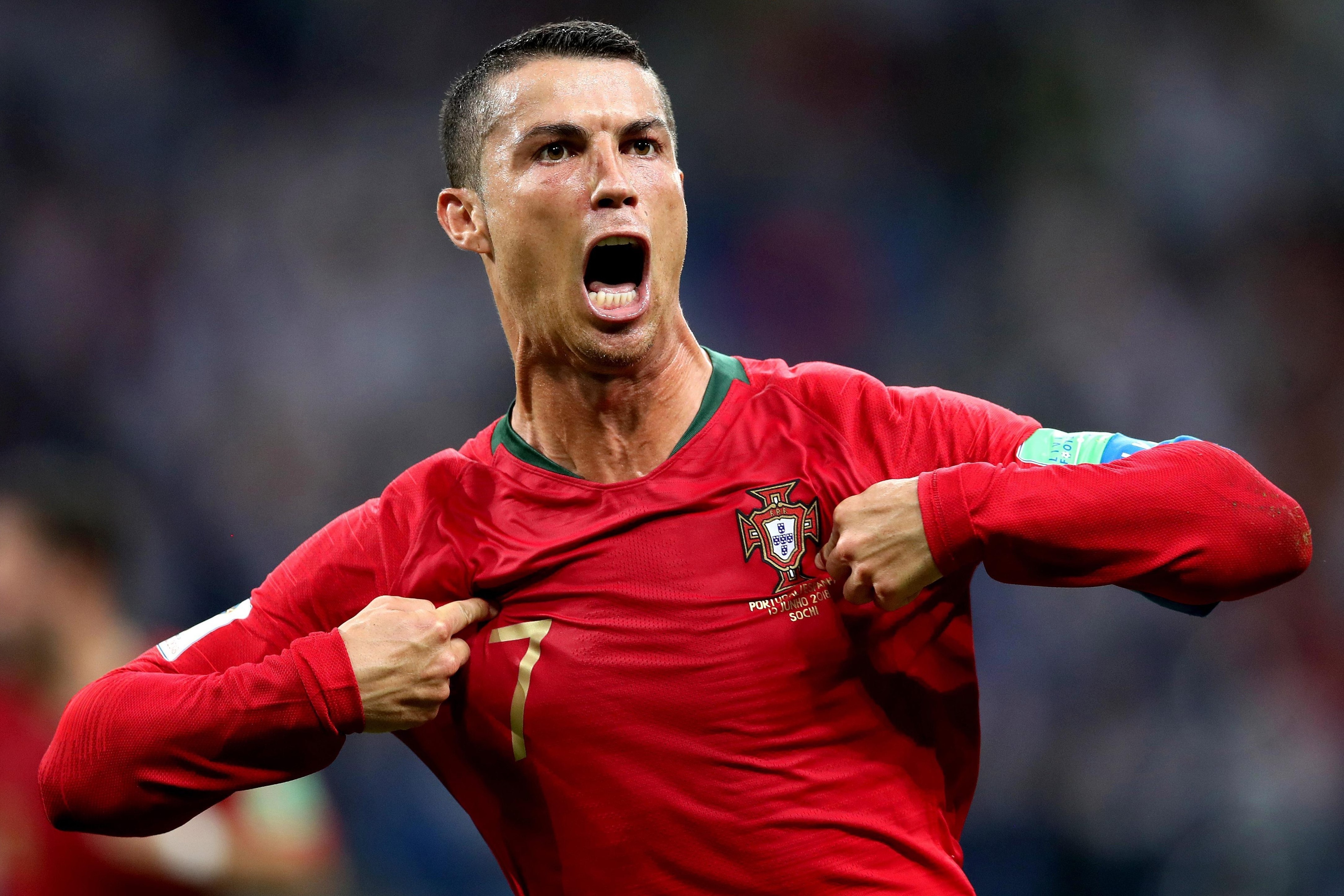 Ronaldo linh xuong hang cong Bo Dao Nha tai EURO 2020 hinh anh