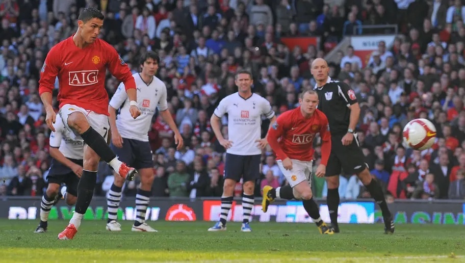 Ronaldo,  Cristiano Ronaldo,  MU,  Man United,  Howard Webb,  Alex Ferguson anh 1