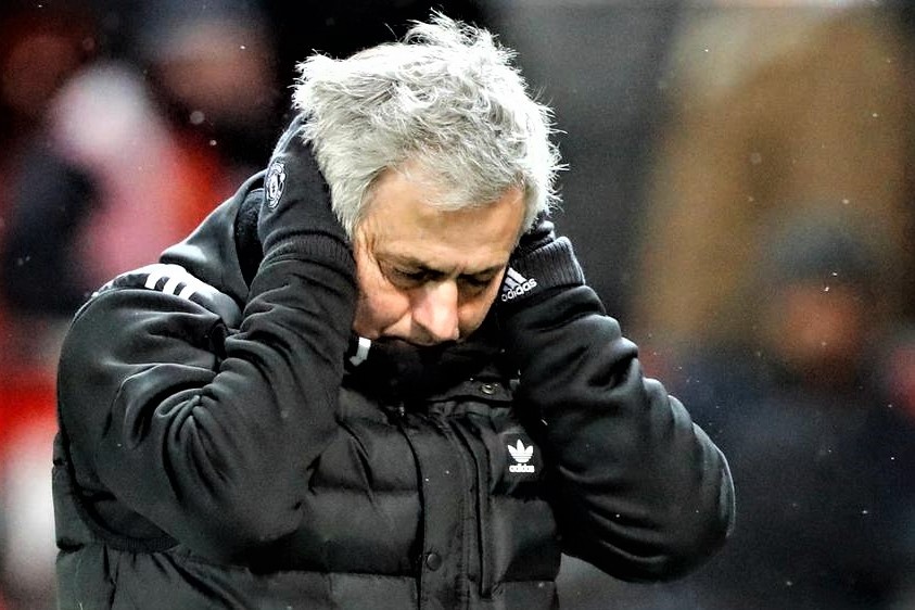 Ngay Mourinho khoc nuc no vi quyet dinh cua Sir Alex Ferguson hinh anh