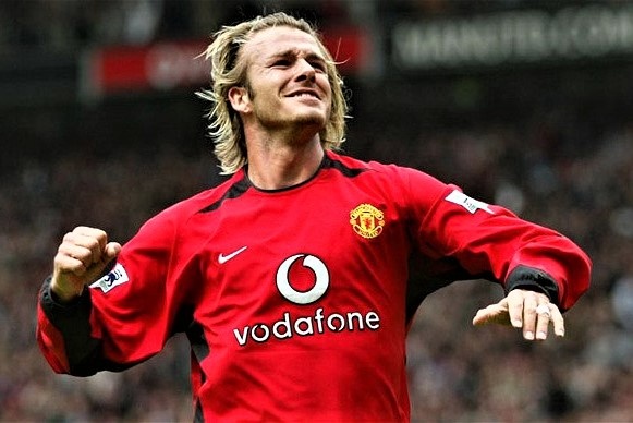 5 pha da phat dep nhat cua Beckham trong mau ao MU hinh anh