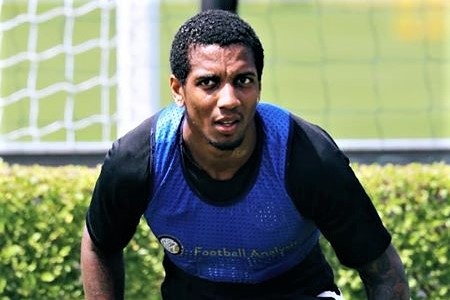 Ashley Young gay an tuong voi mai toc moi hinh anh