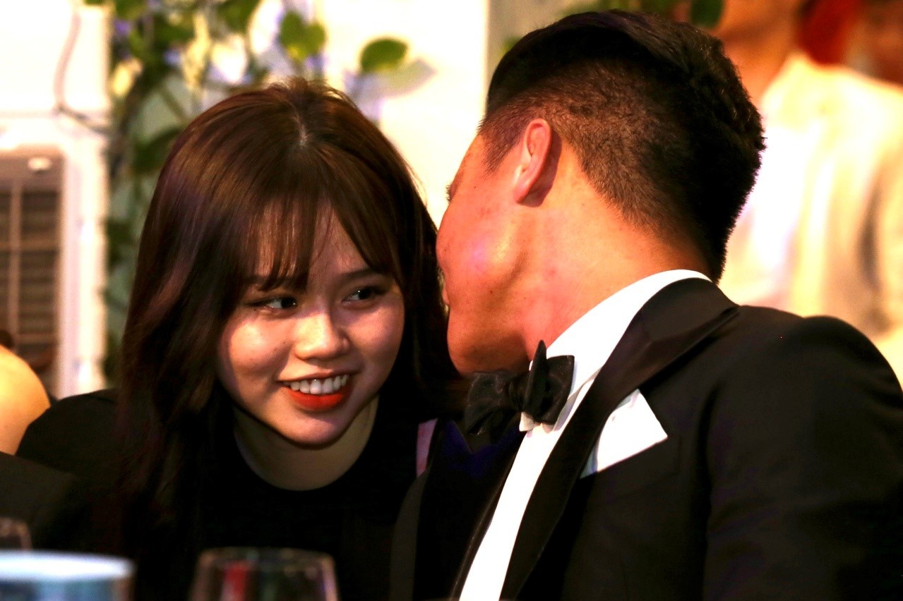 Huynh Anh dap tra nhung loi che bai ve nhan sac hinh anh