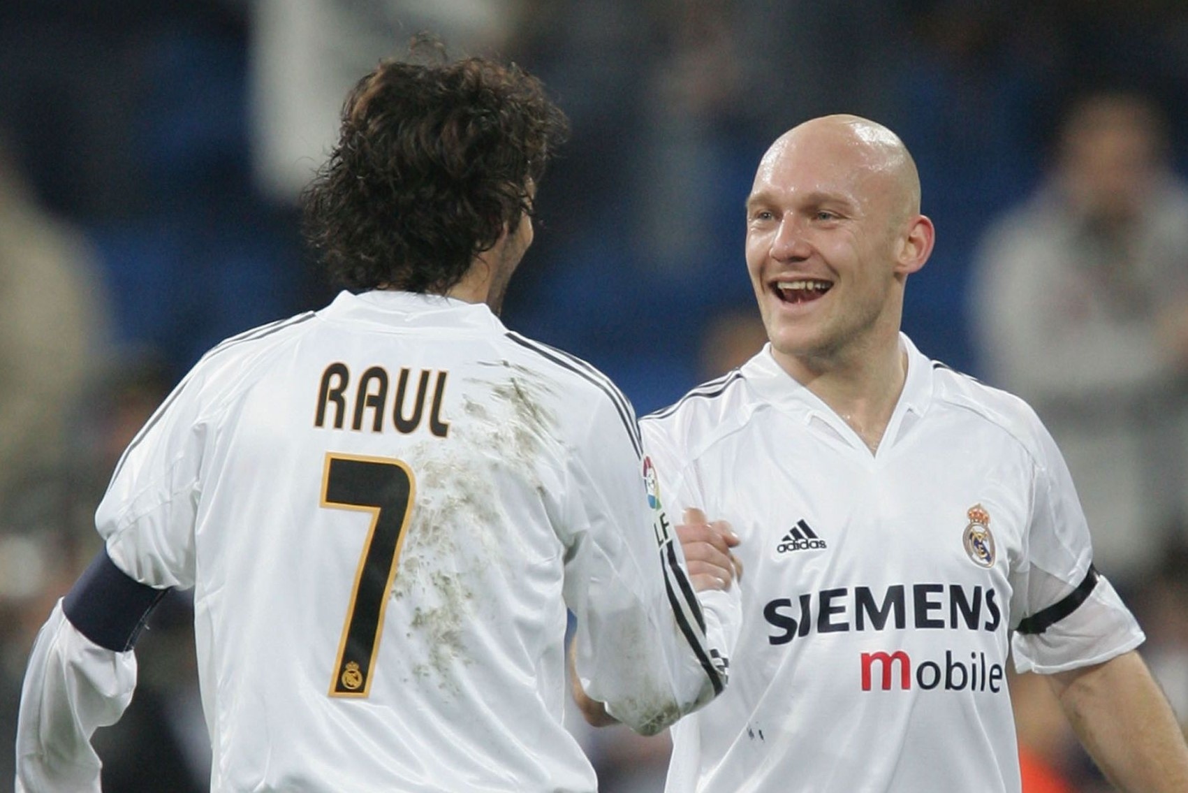 Cau thu giau nhat the gioi anh 2