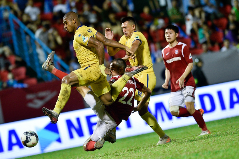 Quang Ninh dau voi Nam Dinh anh 7