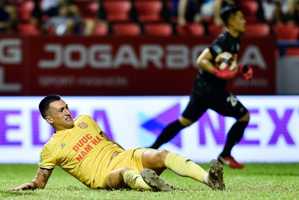 Quang Ninh dau voi Nam Dinh anh 8