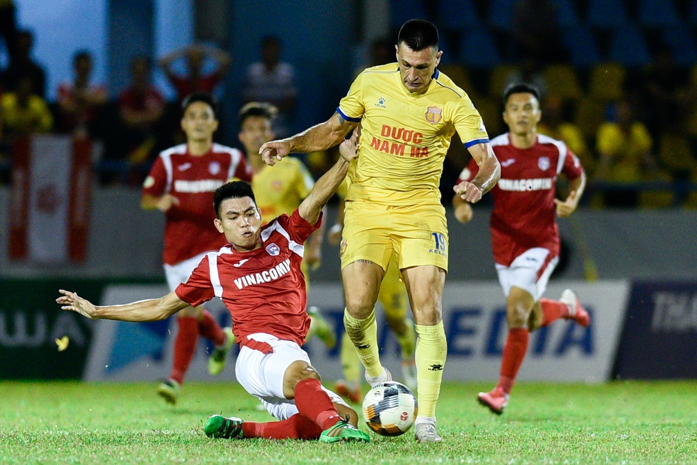 Quang Ninh dau voi Nam Dinh anh 9