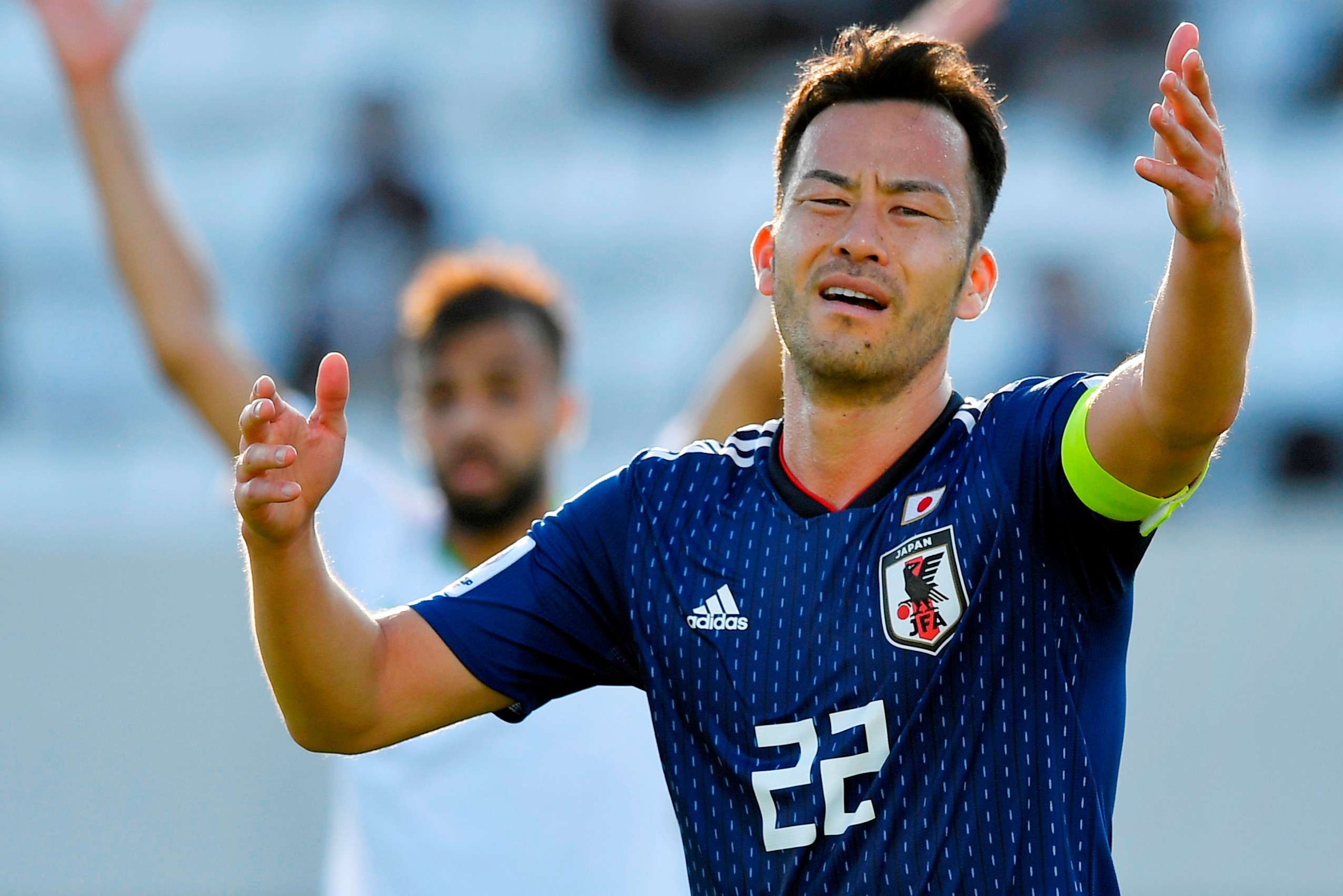 Yoshida du dinh chia tay tuyen Nhat Ban neu khong du World Cup hinh anh